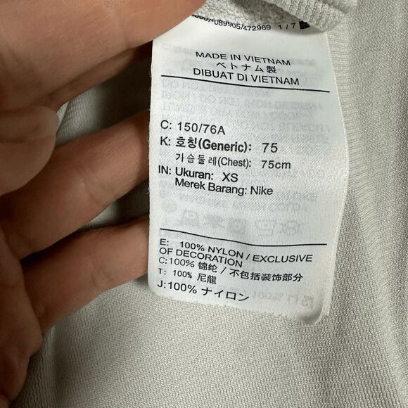 Nike Dri Fit Athletic Long Sleeve Top XS Grey Mesh Long Sleeves Lightweight Base - Picture 9 of 16